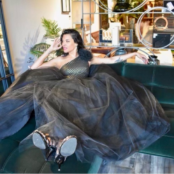 Handmade One Shoulder Black Tulle Ballgown with Asymmetrical Neckline (size 6) - Picture 9 of 12